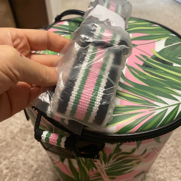 Victoria's Secret Paradise Beach Bucket round Cooler - Picture 3 of 7